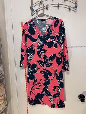 P1: The Limited Tunic Shift Dress Floral Pink Navy  Med V-Neck 3/4 Sleeves